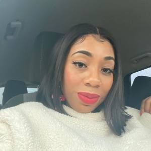 Meet your Posher, Noelle